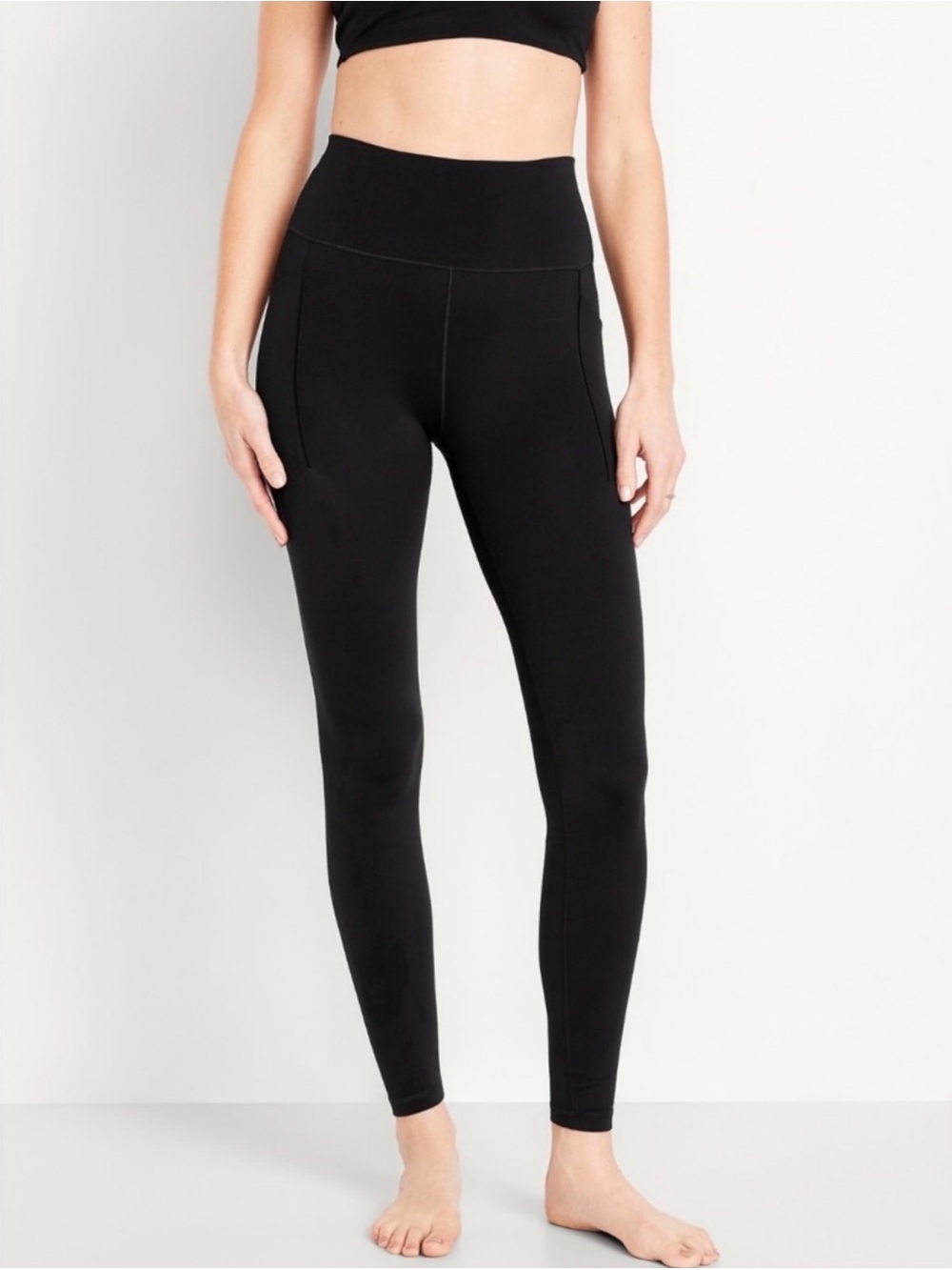 Old Navy High-Waisted StudioSmooth 7/8 Pocket Legging. Size: Small
